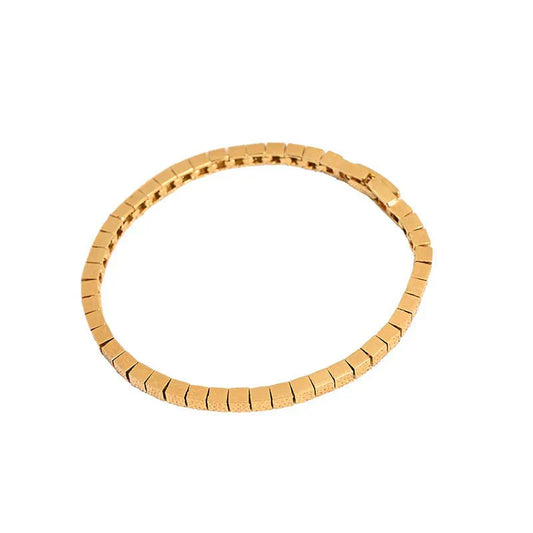 French gold stitching bracelet, simple fashion, made of brass material.